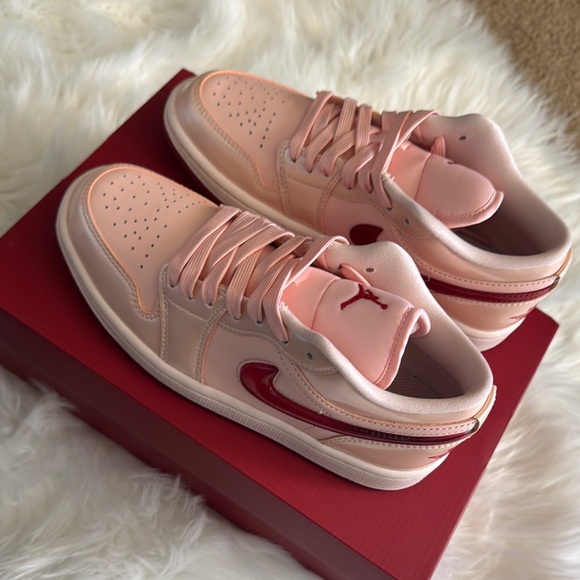 Jordan Women's Pink Sneakers - Air Jordan 1 Low SE - Picture 3 of 14